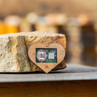 úlový snímač Bee Heart, umístění v úlu, uložení zařízení, sledování včelstva, včelaření